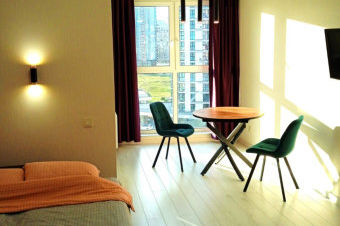 Квартира студия с панорамными окнами