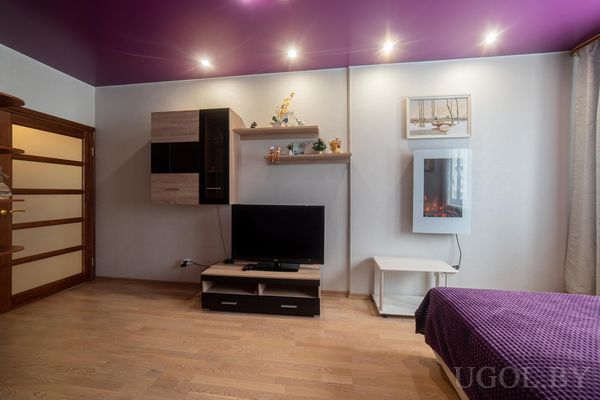 Тв зона в спальне