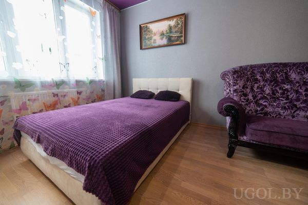 Двуспальная кровать