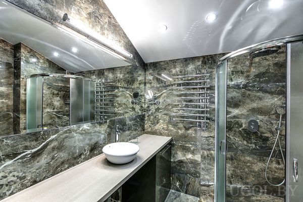 Санузел с душевым уголком