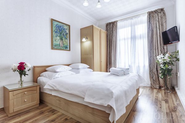 Бежевая спальня