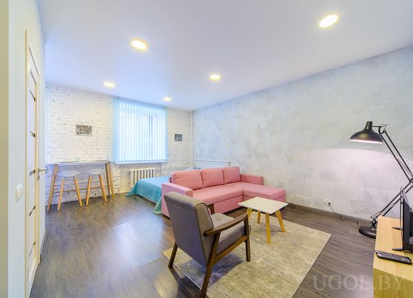 Современная светлая гостиная