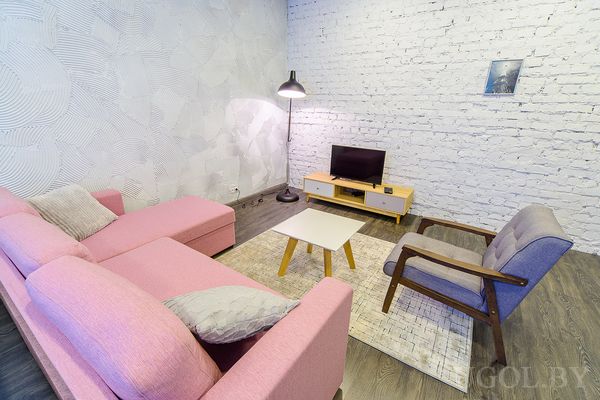 Диван и тв зона