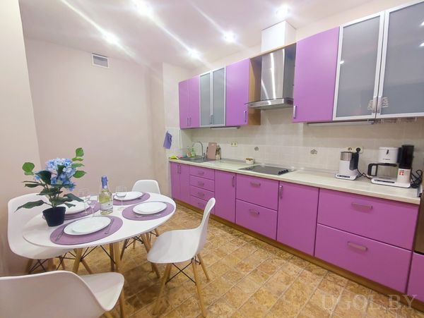 Кухня в сиреневых тонах