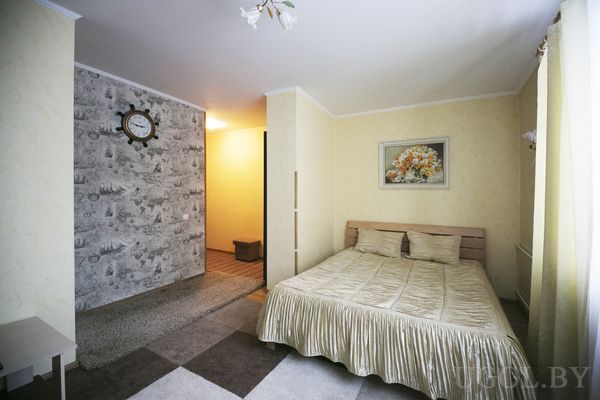 Серо бежевая спальня