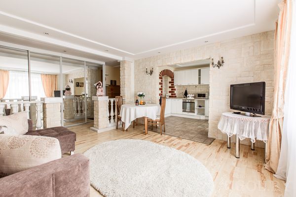 Бежевый интерьер гостиной