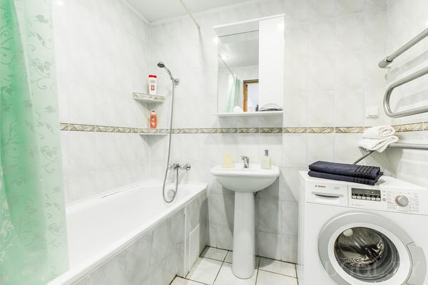 Белая ванная комната