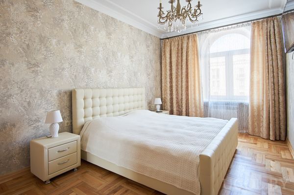 Спальня в современных тонах